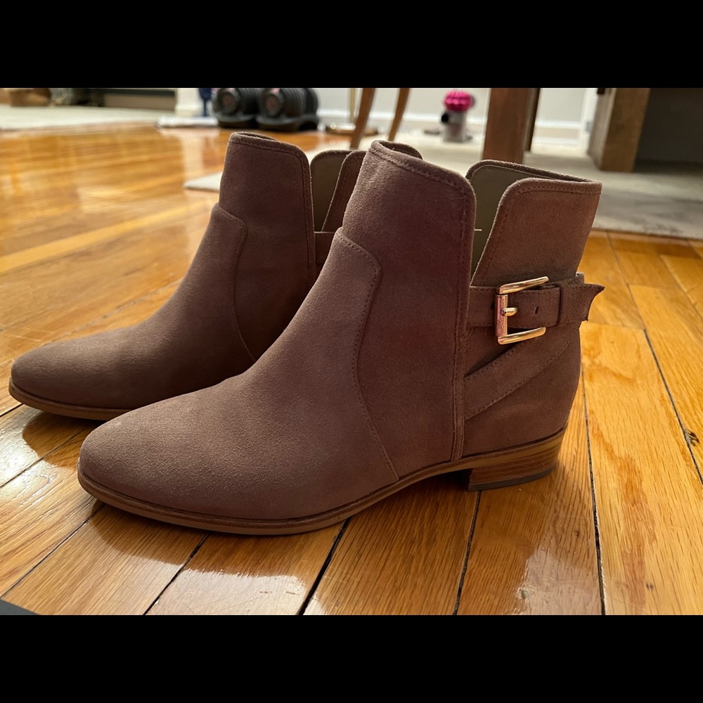 Michael Kors Suade Booties SZ 8